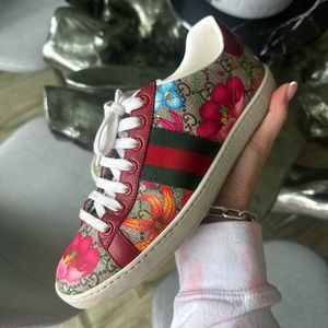 Gucci Flora Sneakers